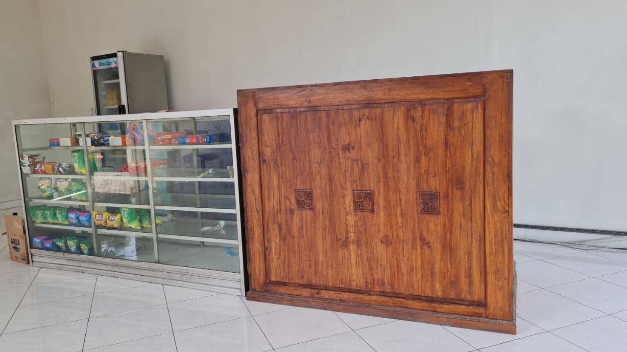 Oyo 90831 Hotel Gardenia Prambanan Solo 外观 照片