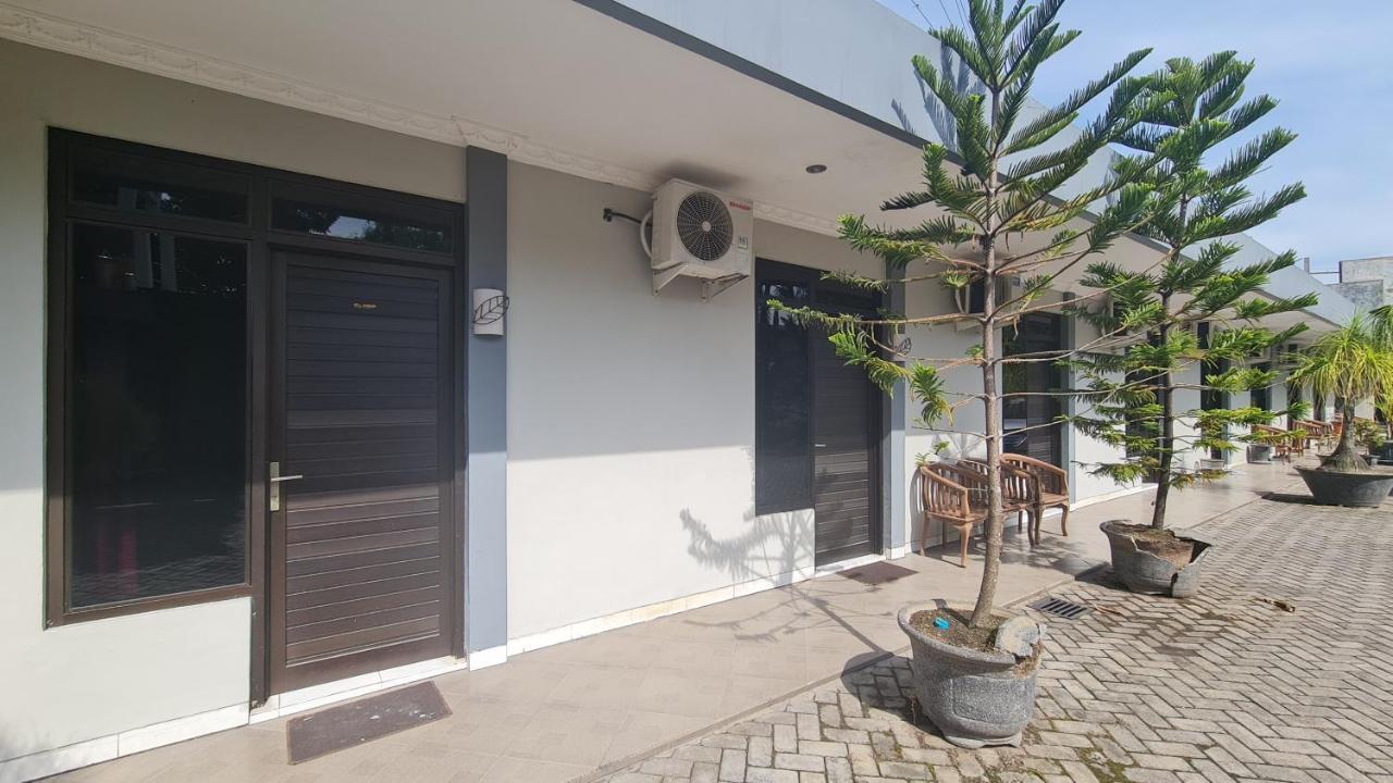 Oyo 90831 Hotel Gardenia Prambanan Solo 外观 照片
