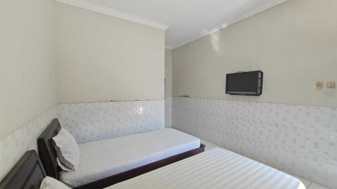 Oyo 90831 Hotel Gardenia Prambanan Solo 外观 照片