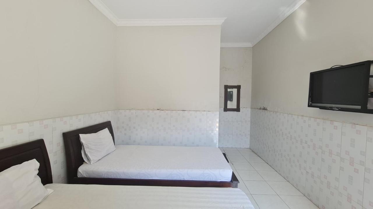 Oyo 90831 Hotel Gardenia Prambanan Solo 外观 照片