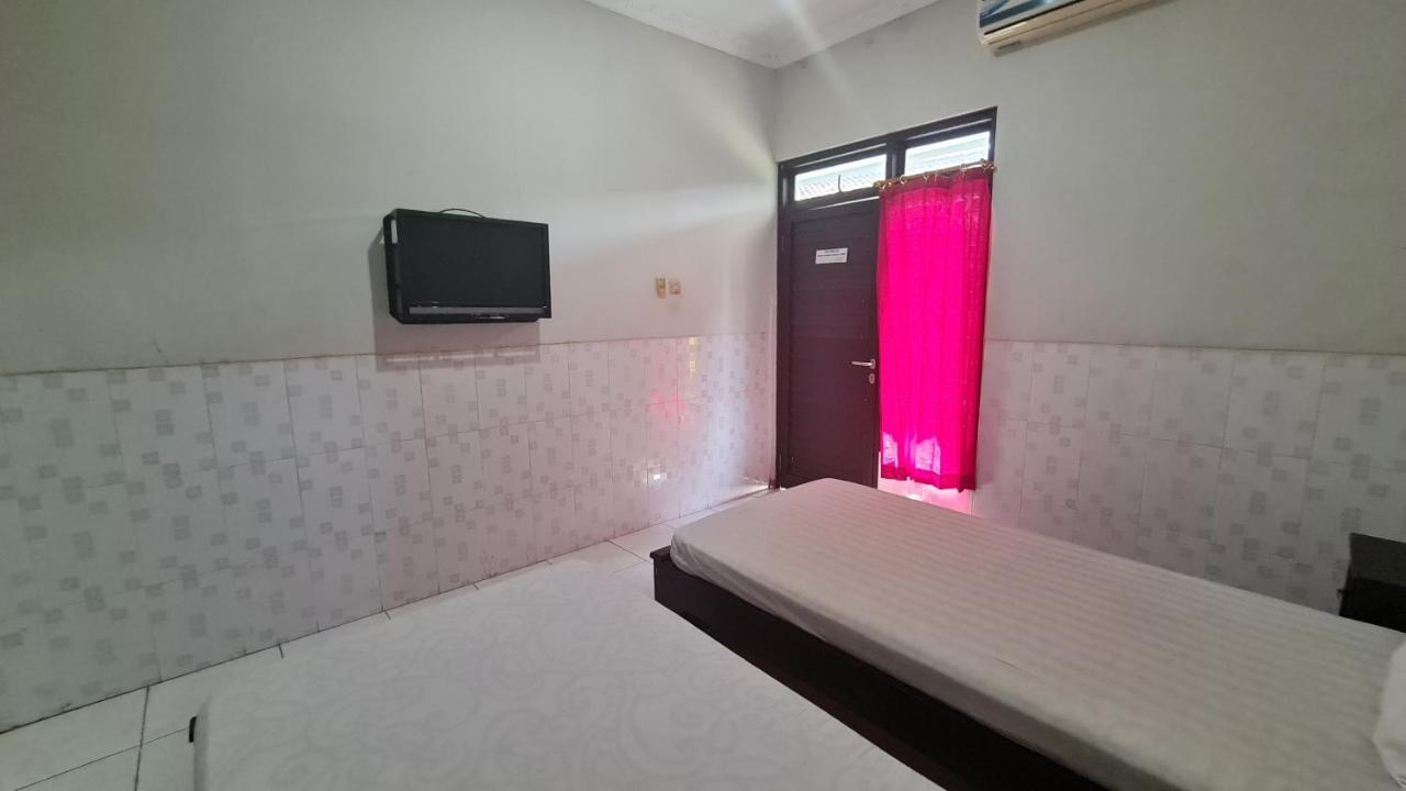 Oyo 90831 Hotel Gardenia Prambanan Solo 外观 照片