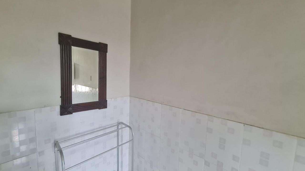 Oyo 90831 Hotel Gardenia Prambanan Solo 外观 照片
